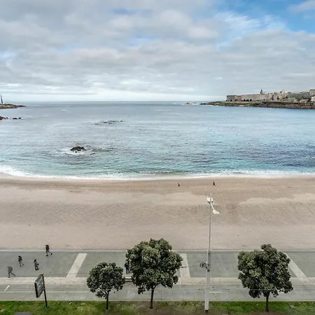 Apartamento En Primera Linea De Playa Riazor A Coruna Exterior photo
